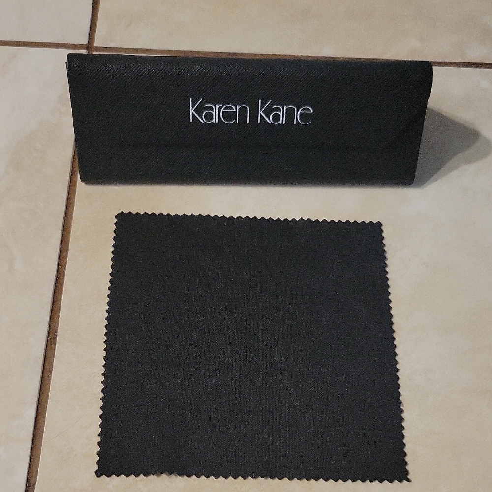 Karen Kane Black Triangular Hard Eyeglass Sunglass Case And Cloth